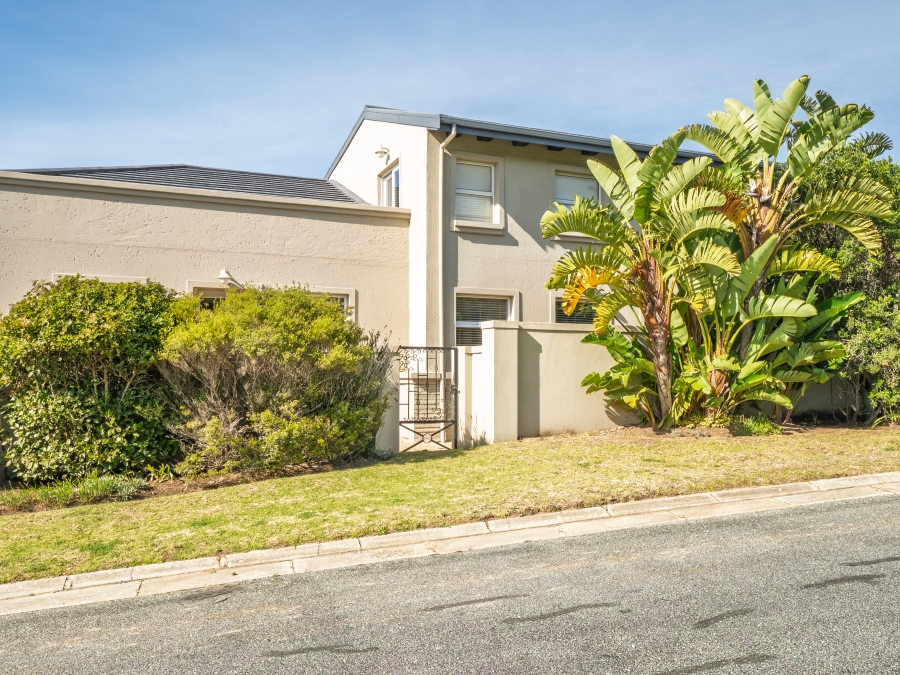 5 Bedroom Property for Sale in Pezula Golf Estate Western Cape